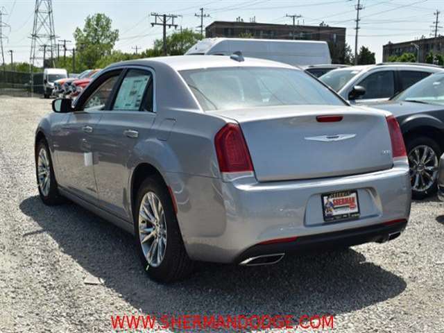 2017 Chrysler 300 Limited 4Dr Sedan